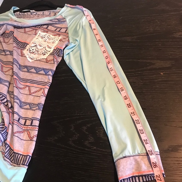 Arden Furtado Sheer Raglan multi color longsleeve - Picture 10 of 11